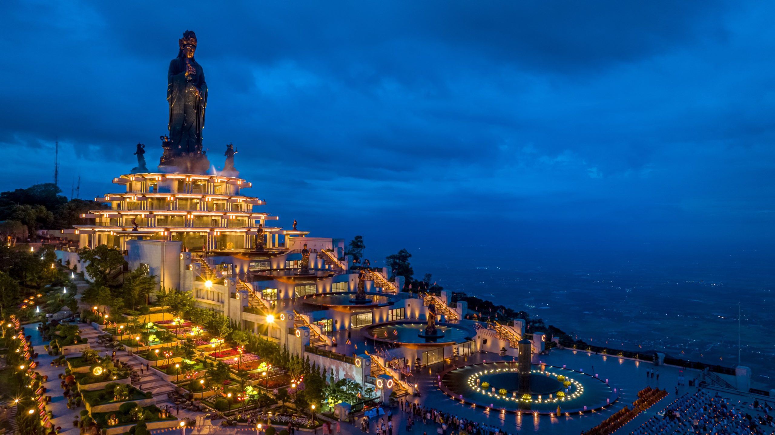 Tour Núi Bà Đen Tây Ninh Cáp Treo Đỉnh Văn Sơn, Chùa Hang, Buffet Trưa 1 Ngày - Ảnh 2