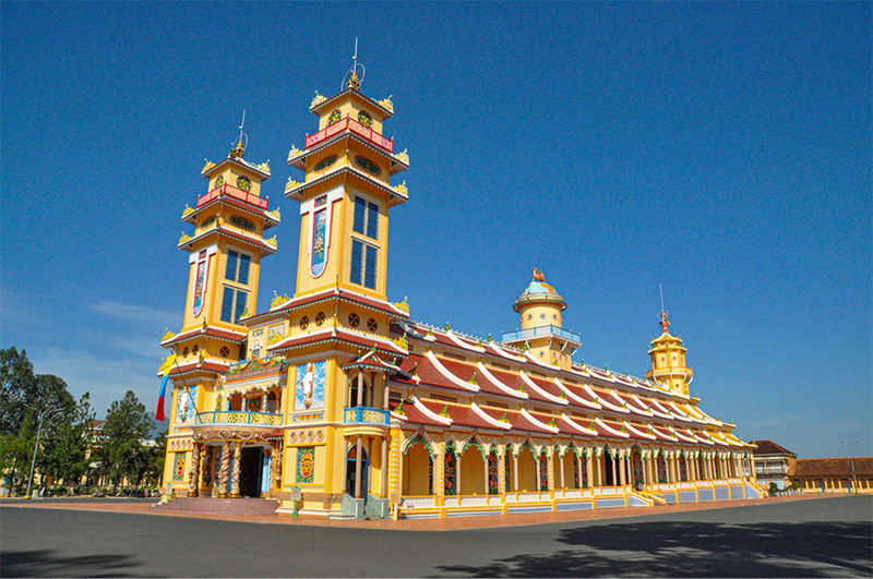 Tour Du Lịch Núi Bà Đen Tây Ninh Bao Gồm Cáp Treo Khứ Hồi, Buffet Trưa 1 Ngày