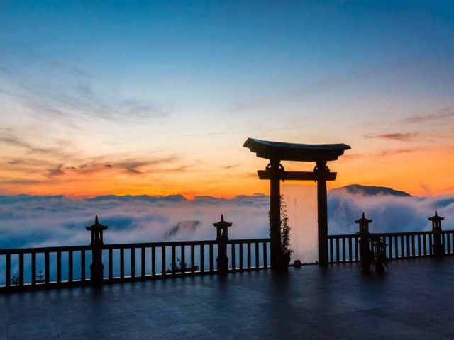 Cổng trời ở chùa Linh Quy Pháp Ấn. Ảnh: Internet
