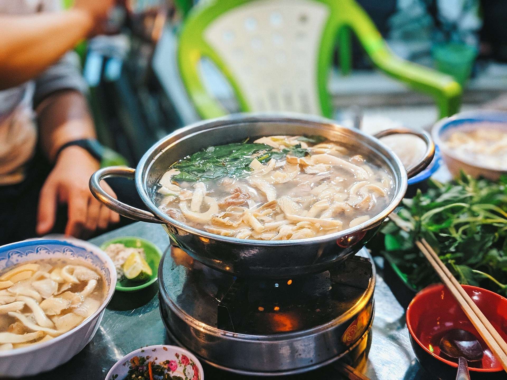 Lẩu gà lá é Đà Lạt - 12 quán ngon được lòng thực khách